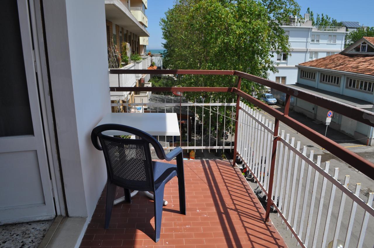 Hotel Urano Cattolica Esterno foto