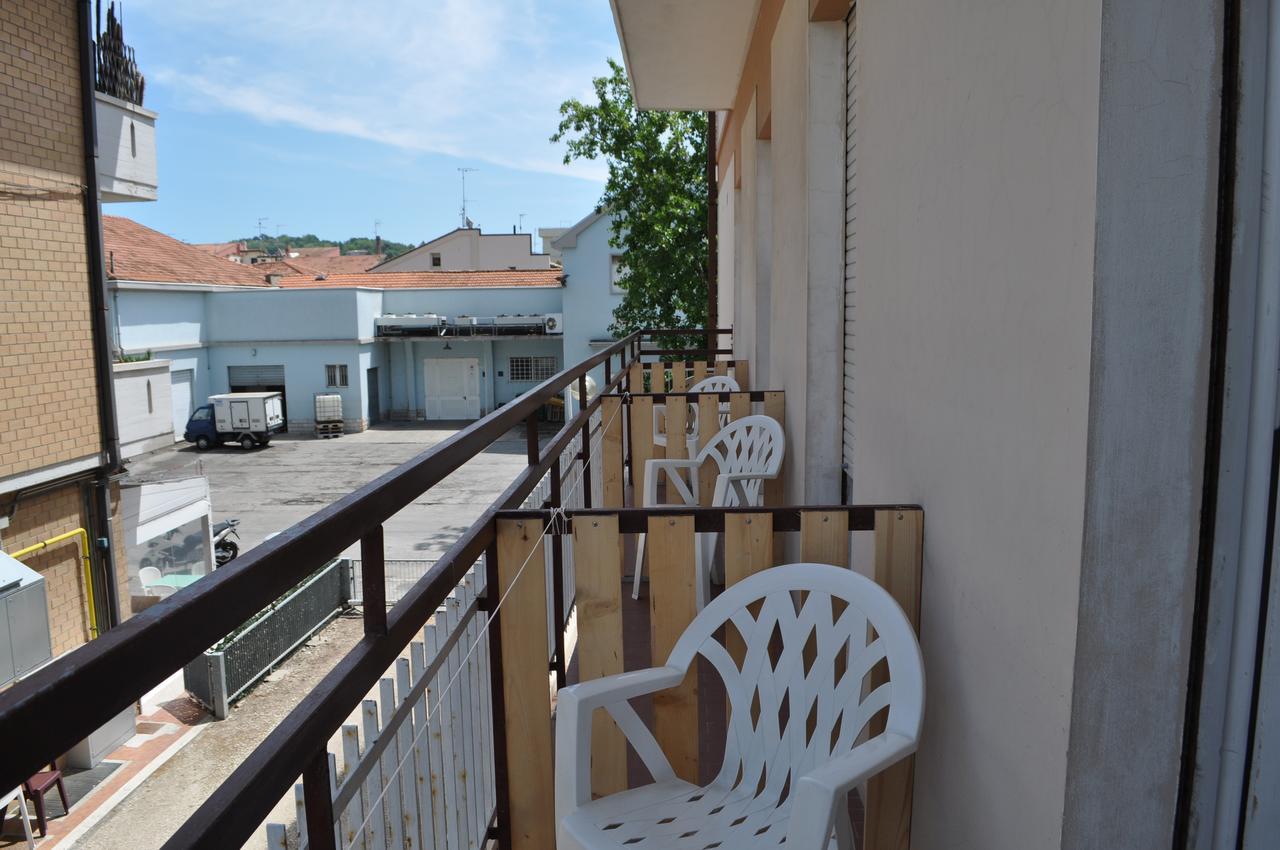 Hotel Urano Cattolica Esterno foto