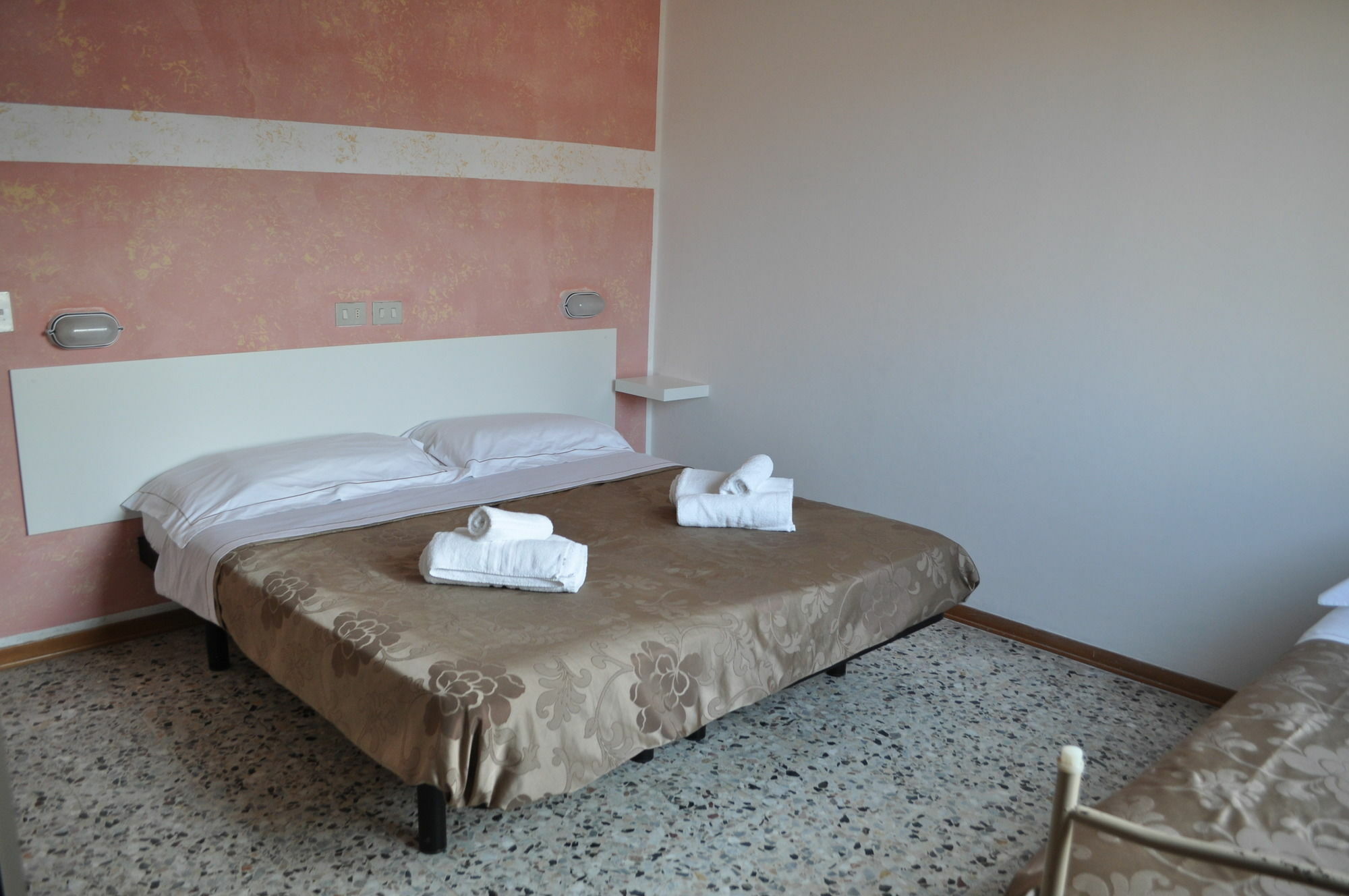 Hotel Urano Cattolica Esterno foto