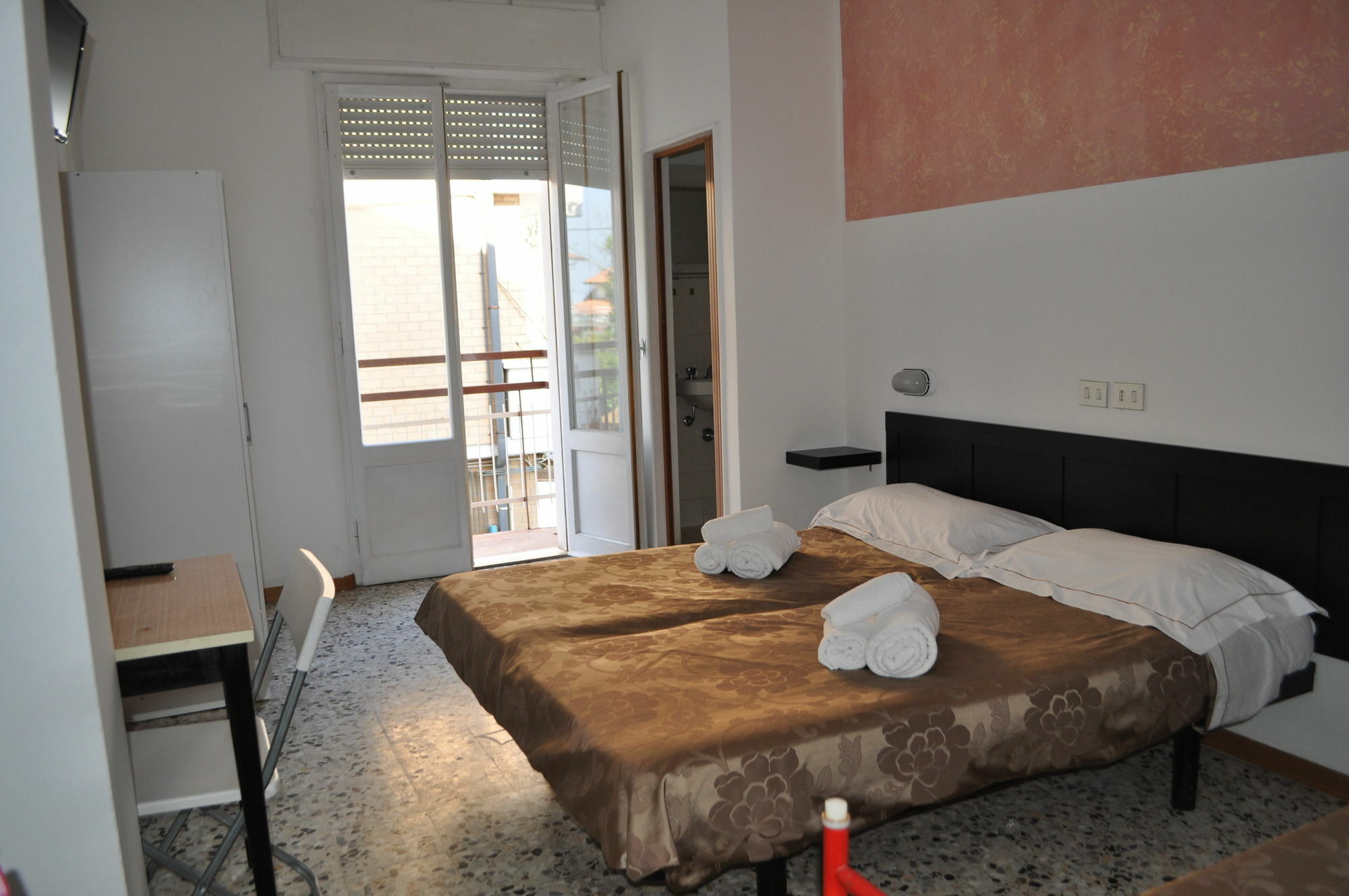 Hotel Urano Cattolica Esterno foto